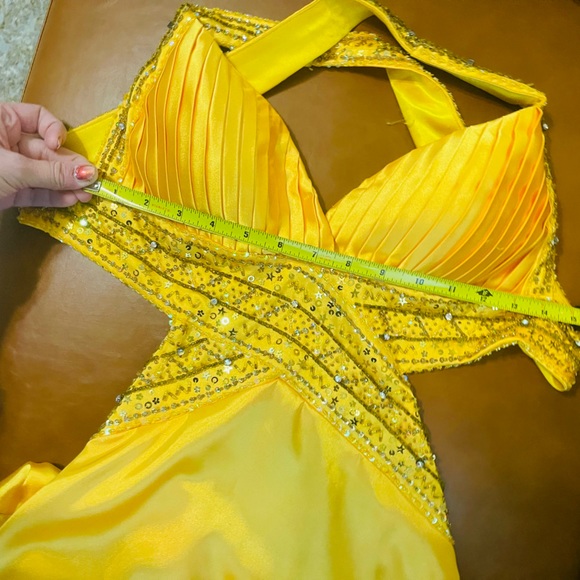 Golden Yellow Formal/Prom Dress 💕 - Picture 7 of 7